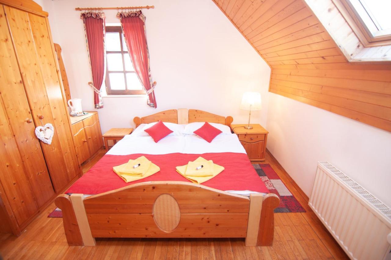 Guest House Vila Korosec ボヴェツ エクステリア 写真