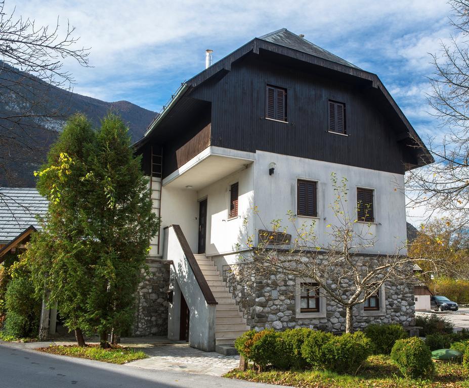 Guest House Vila Korosec ボヴェツ エクステリア 写真